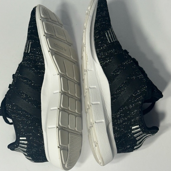 Adidas Black and Silver Sneakers pre owned excellent conditions size 7.5 - Picture 6 of 6